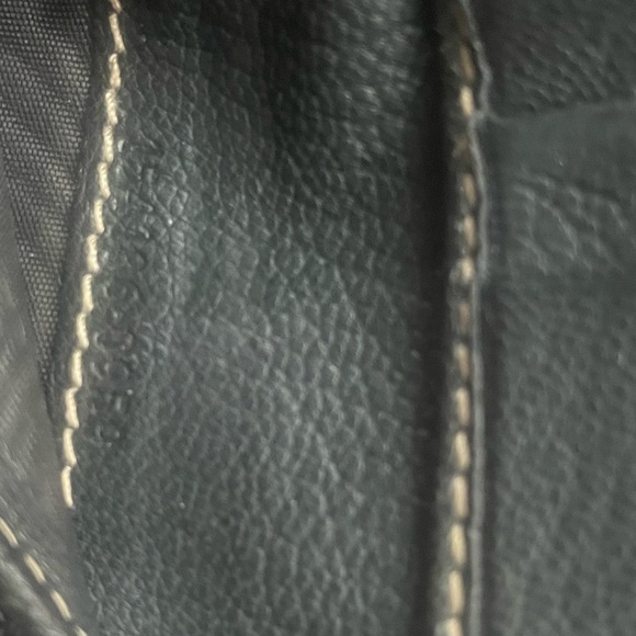 Gucci Authentic Vintage Small Wallet - Picture 3 of 8